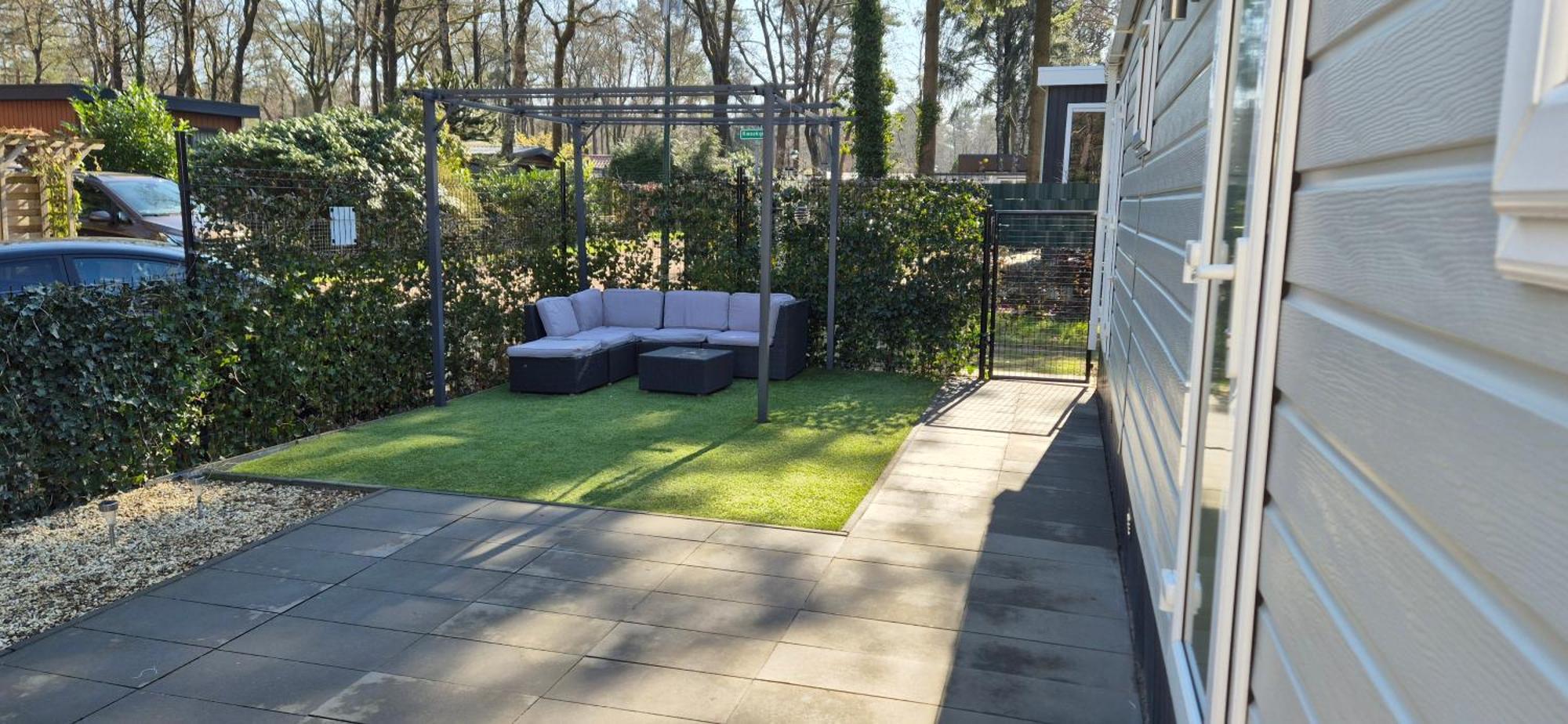 Het Veluwse Boshuisje Knus Chalet Met Omheinde Tuin Op De Veluwe Hoenderloo Bagian luar foto