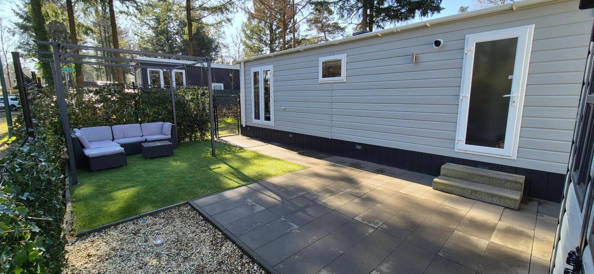 Het Veluwse Boshuisje Knus Chalet Met Omheinde Tuin Op De Veluwe Hoenderloo Bagian luar foto